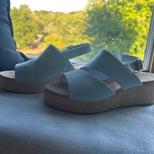 Tom’s sandals